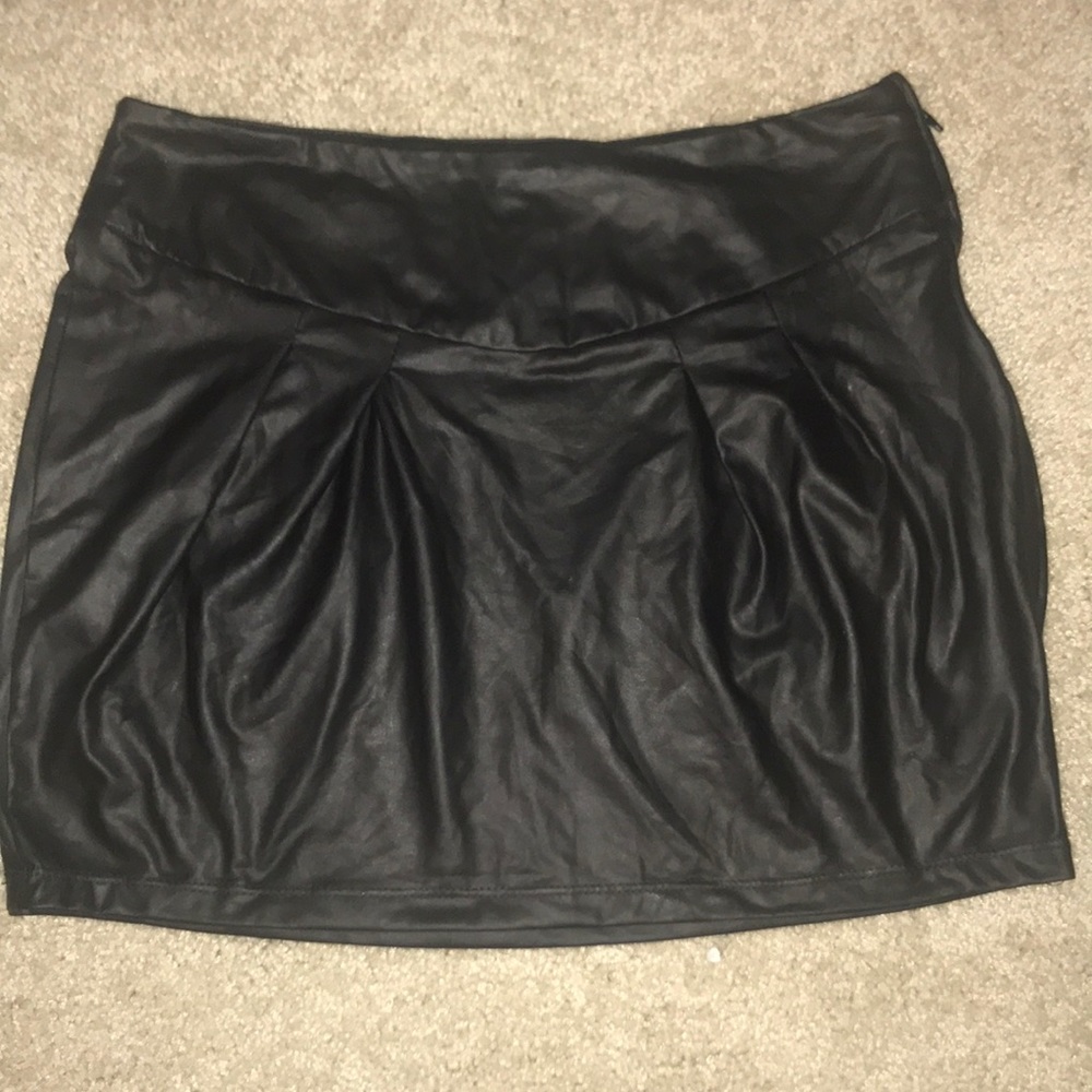 Faux leather latex mini skirt